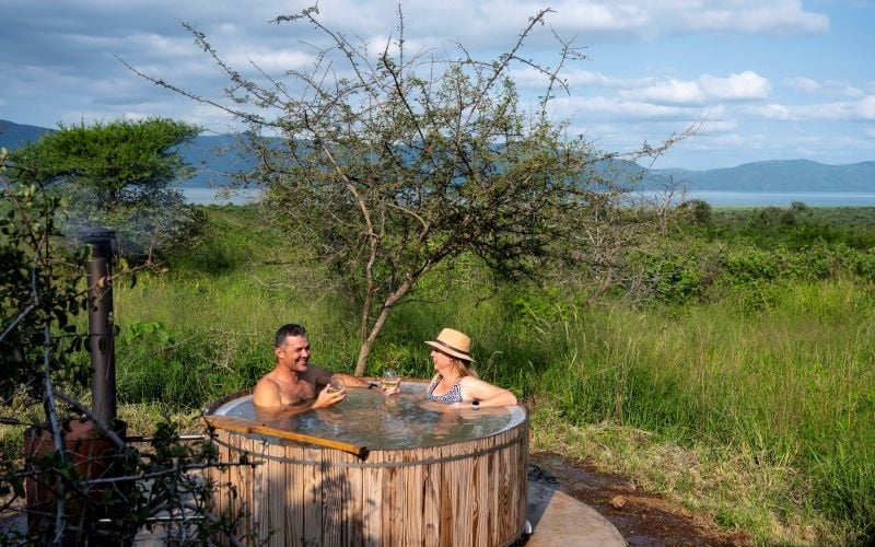 AfriCamps-WhiteElephant-Hottubbush