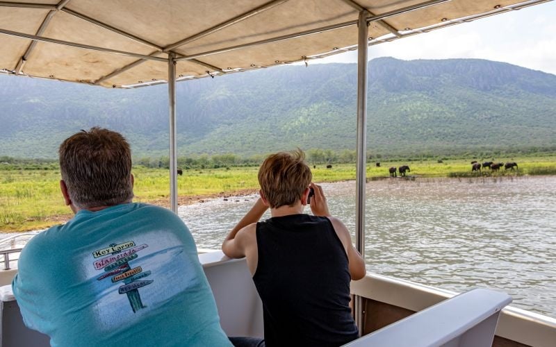 AfriCamps-WhiteElephant-Boat