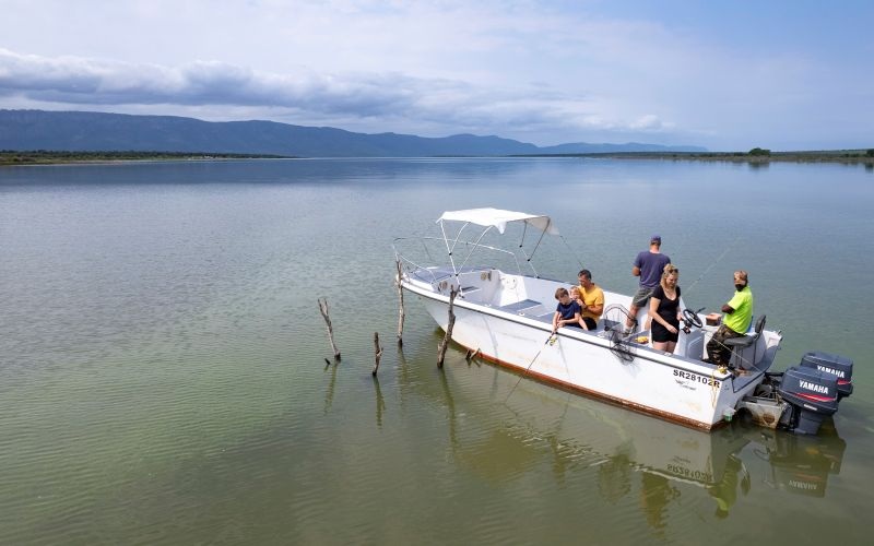 AfriCamps-WhiteElephant-Boat