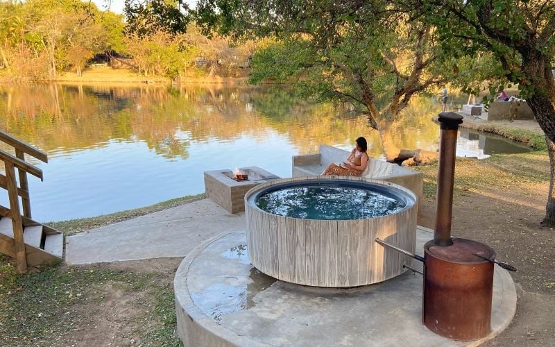 AfriCamps-Hoedspruit-Firepit3