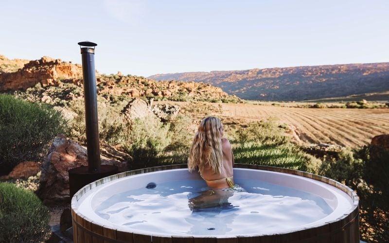 AfriCamps-DePakhuys-Hottub
