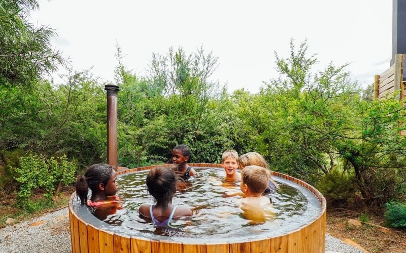 AfriCamps-Kam-Bati-Hottub