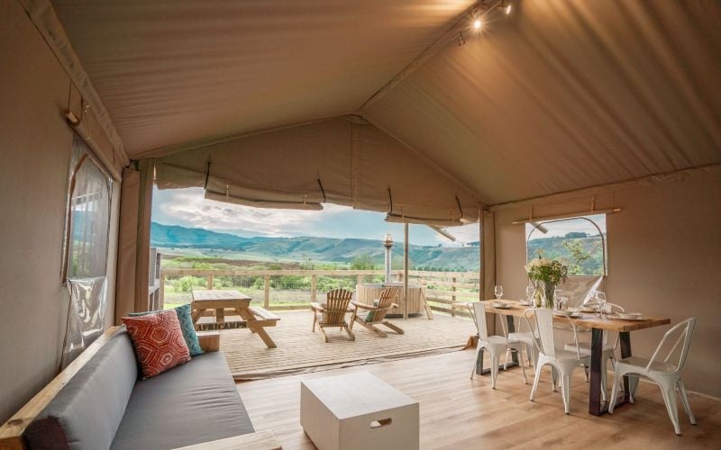 AfriCamps-Champagne-Lounge