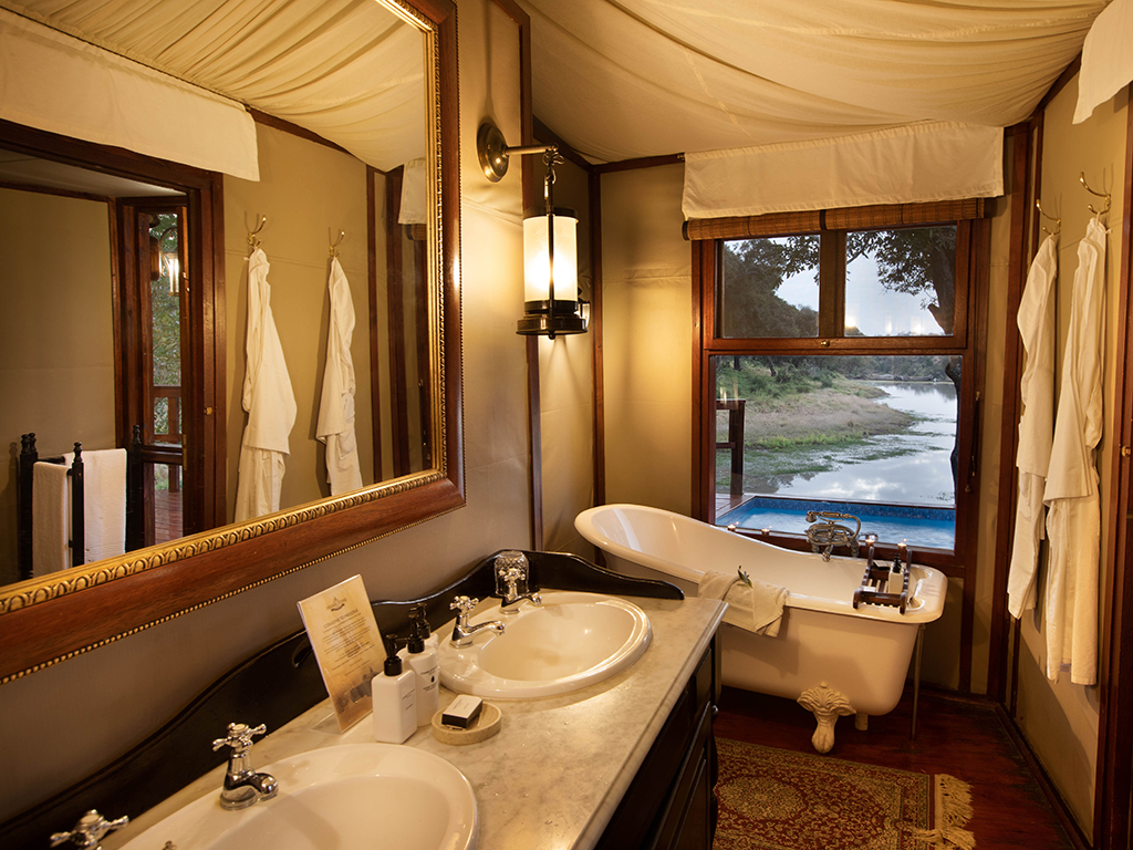 Hamiltons Tented Camp 3 night Fly in Package