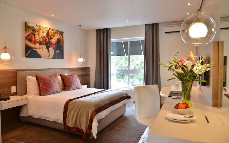 Safari Meets Cape Town - 6 nights for the price of 3