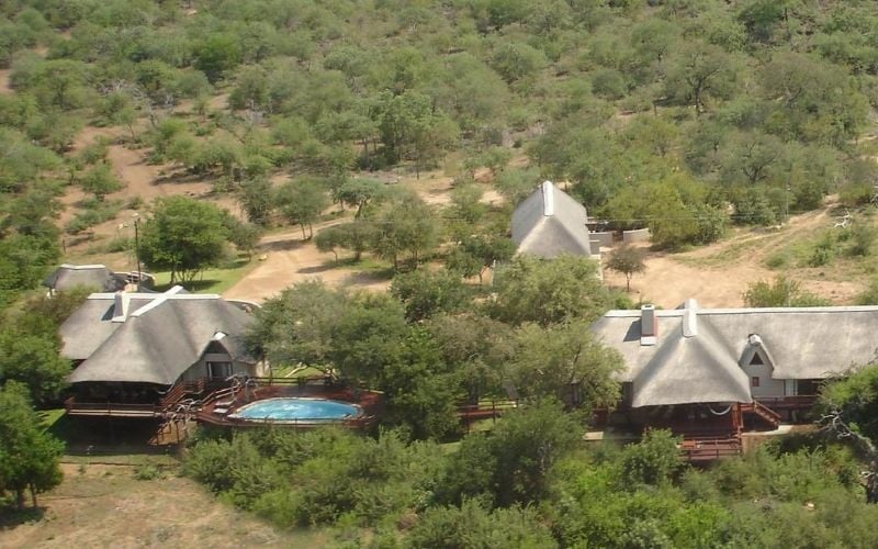 Nyati Safari Lodge