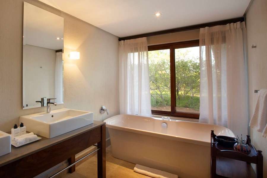picture of safari lodge