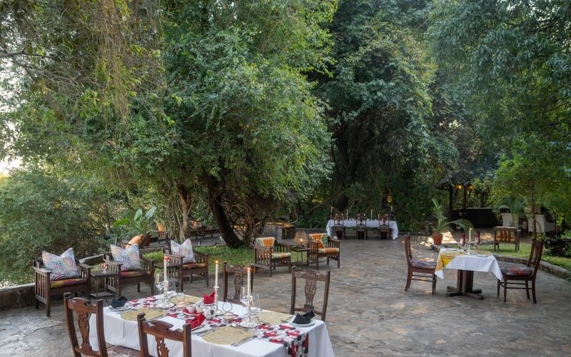 TintswaloSiankaba-Dining