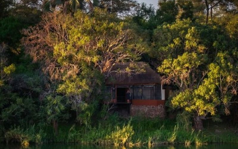 Chundukwa-River-Chalet